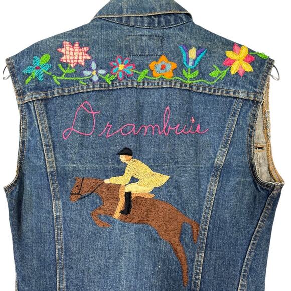 Vintage Levi's Denim Vest Embroidered Small Floral Horse Western Boho Festival - Picture 4 of 8